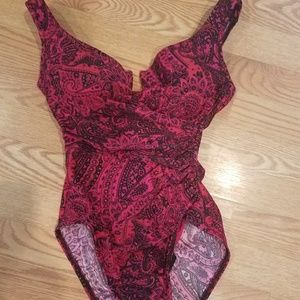 Miraclesuit size 8 NWOT